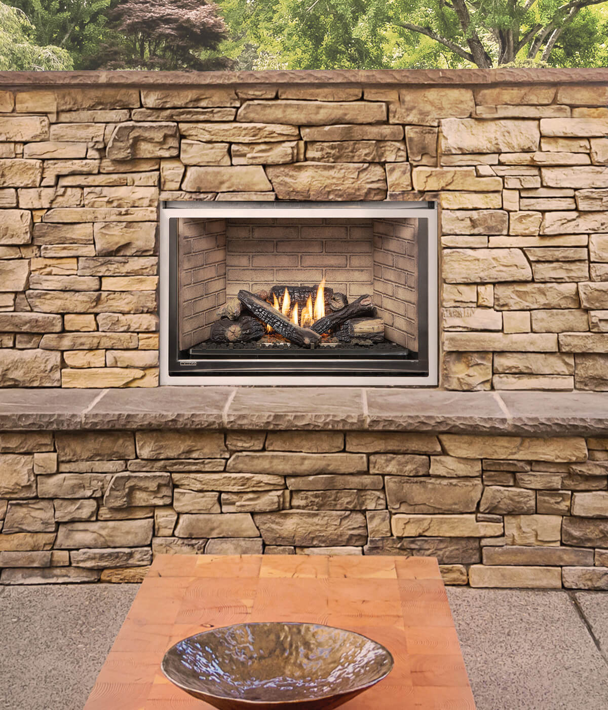 Montigo Divine Outdoor 38 Traditional Ventless Fireplace - H38VO