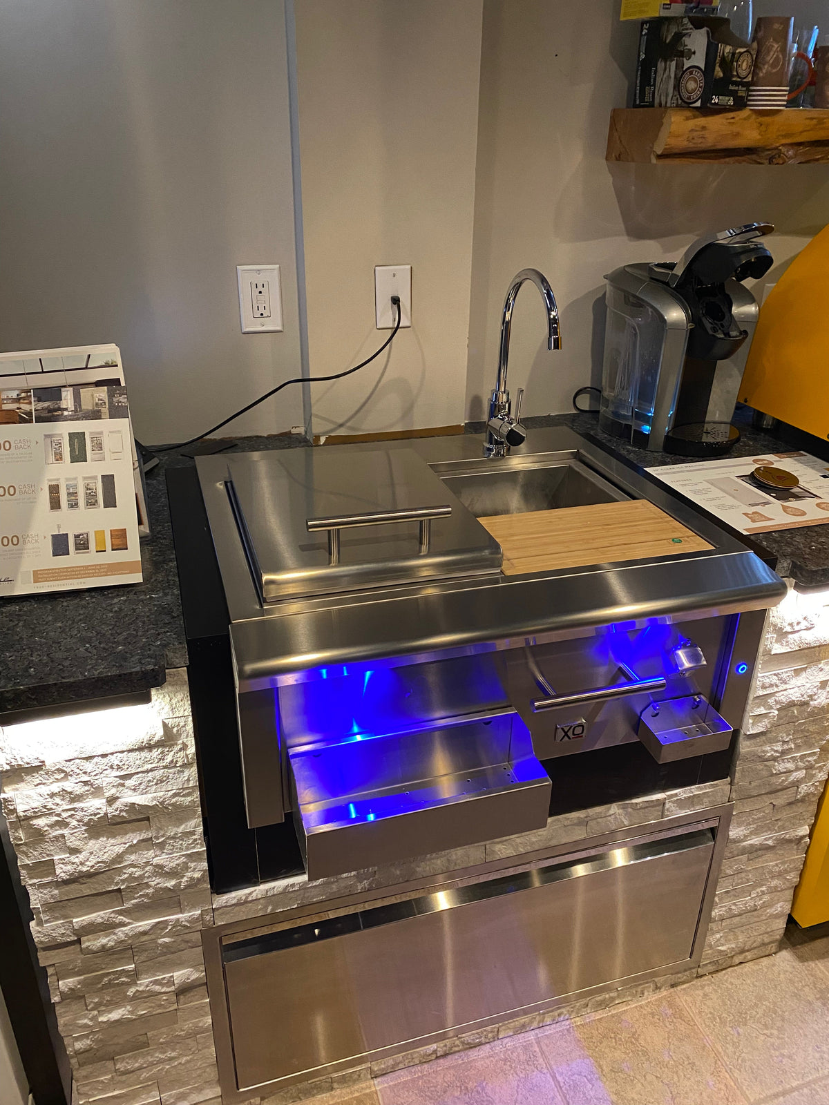 XO 30 Inch Cocktail Pro Station with Sink, Ice Bin, Chilled Bins, Faucet, Hand Towel Bar and Bottle Caddy - view 4
