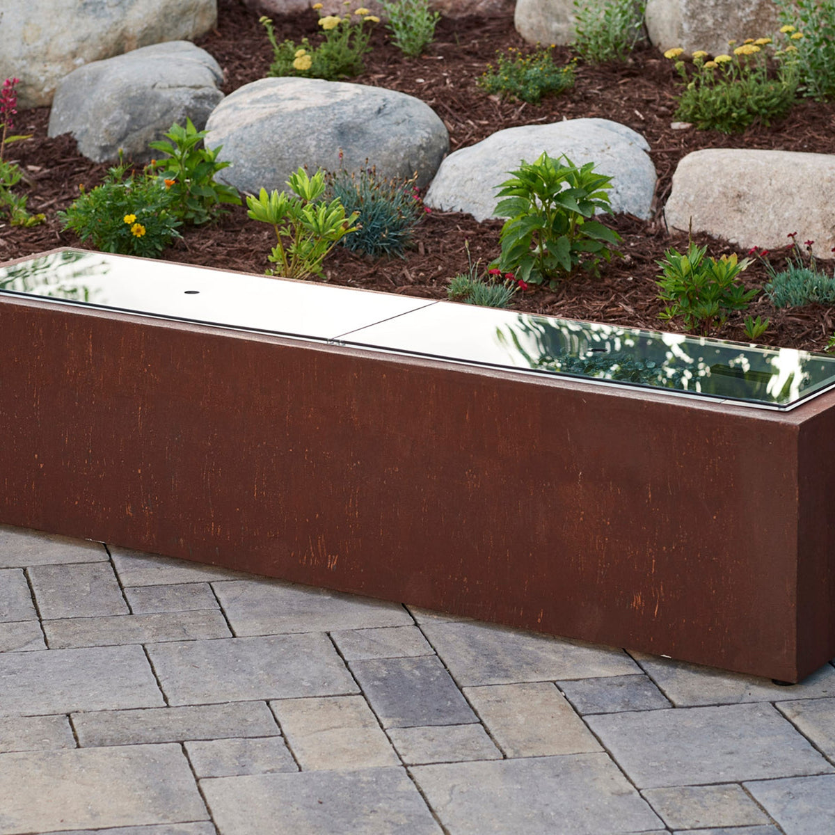 Outdoor GreatRoom Linear Glass Burner Cover – view 3