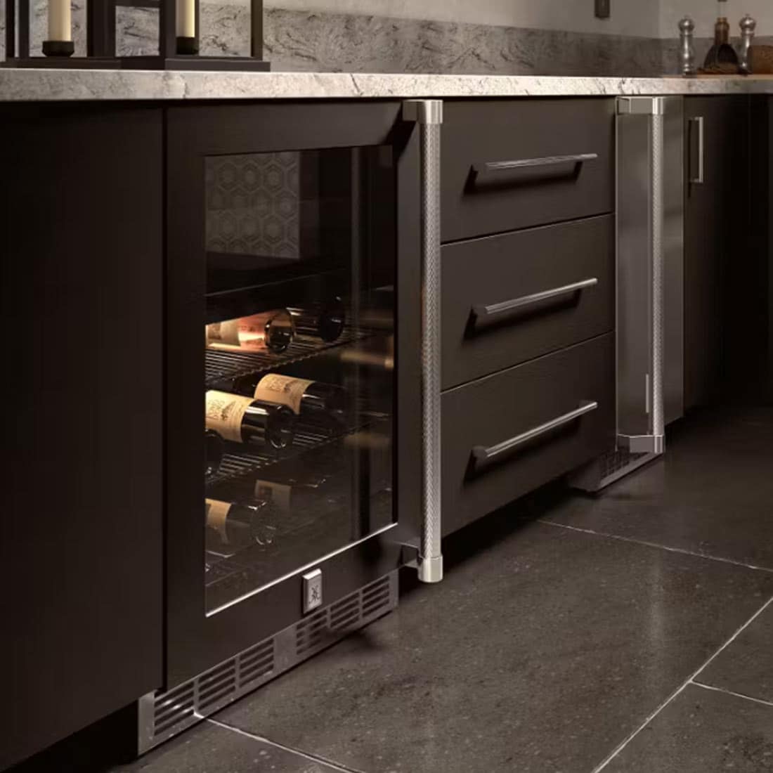 Hestan | 15" Outdoor Rated Ice Machine - view 2