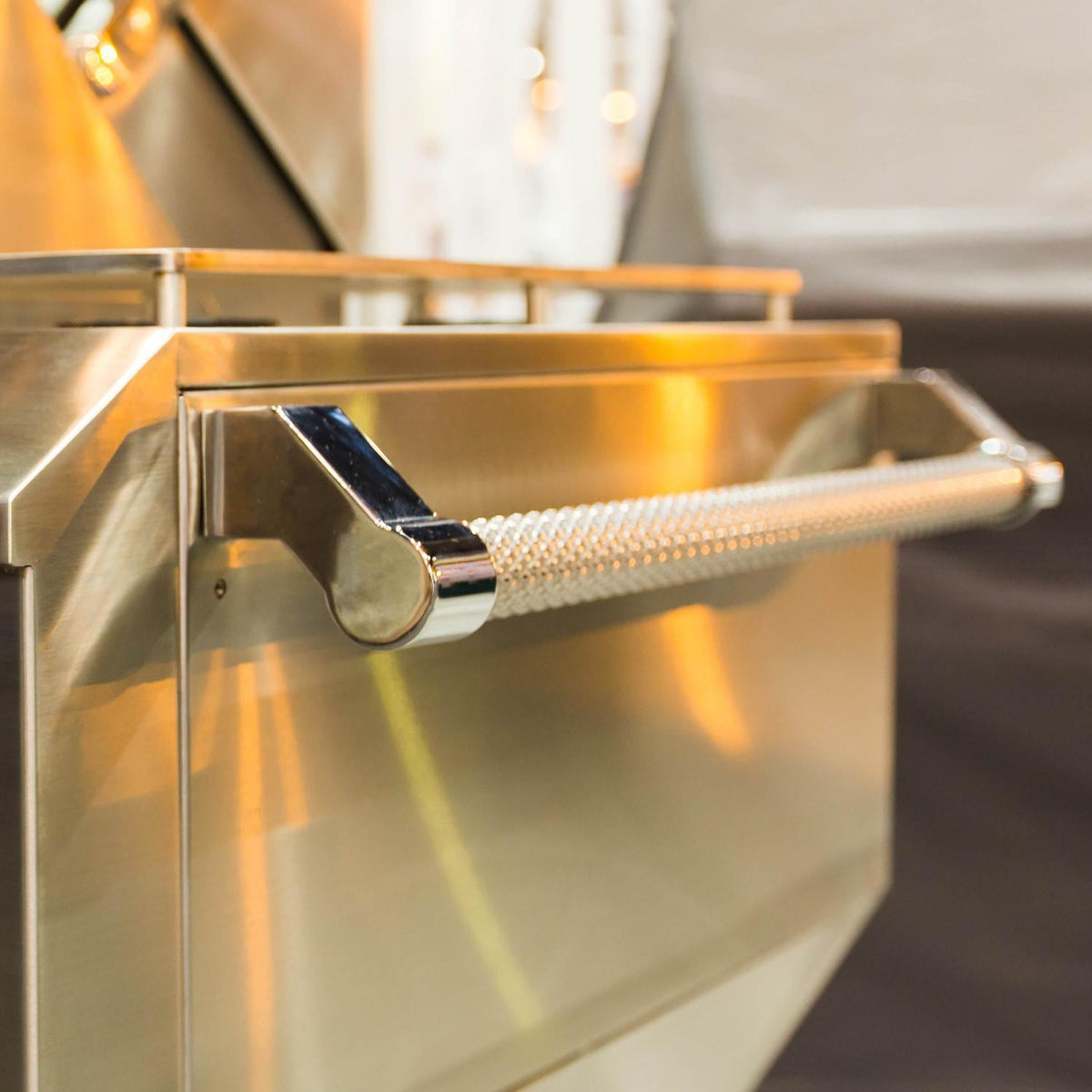 Hestan Deluxe 42-Inch Natural Gas Grill W/ Sear Burner, Rotisserie & Double Side Burner - view 22