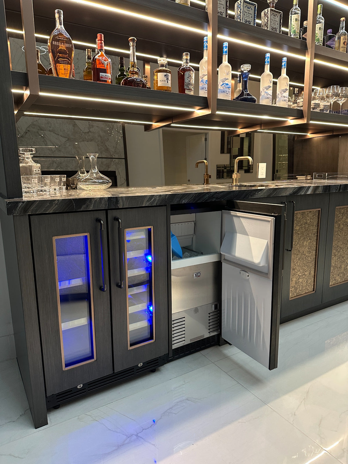 XO Appliance 24" Beverage/Wine Double Door (XO-XOU24BWDDGO) – view 12
