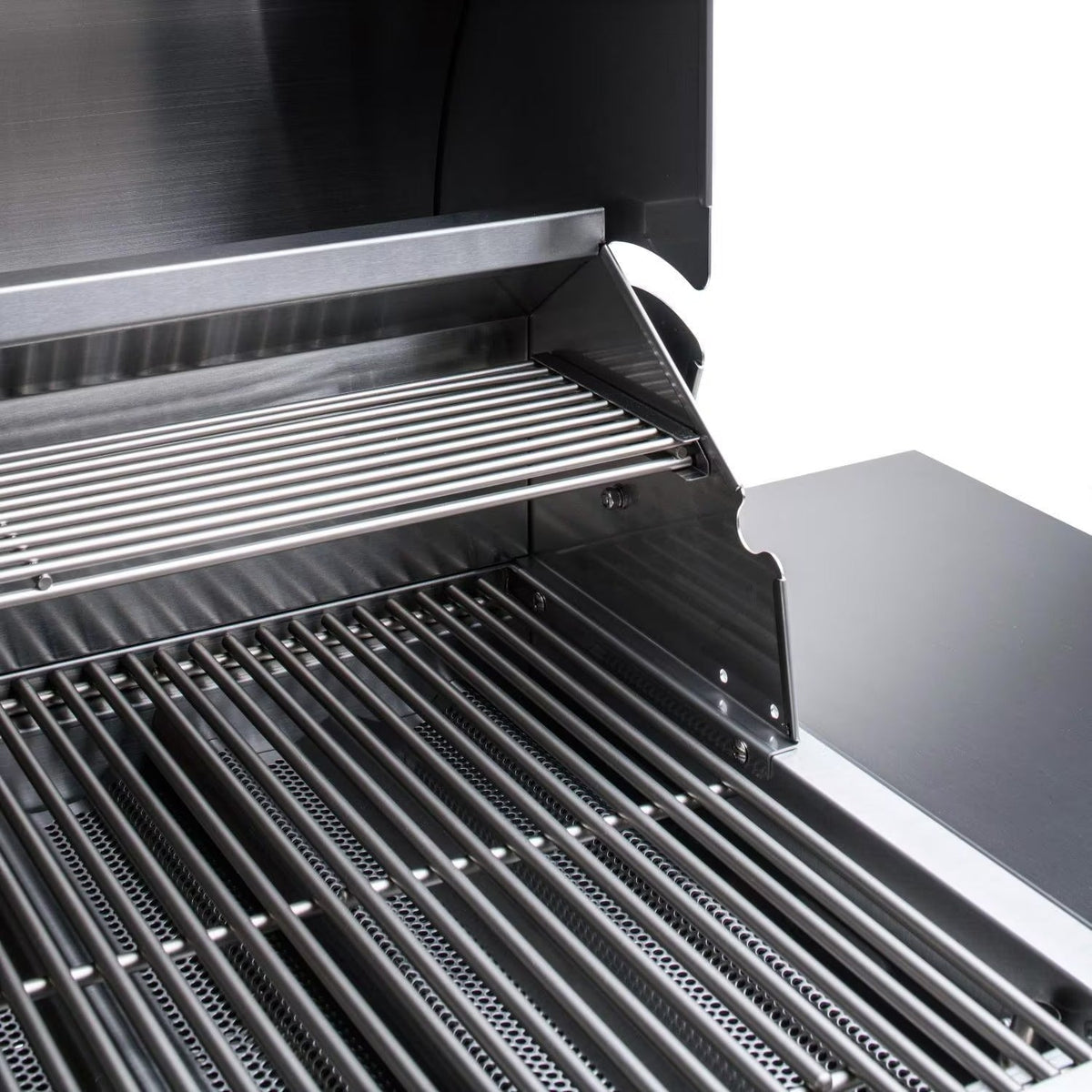 Blaze Prelude LBM 25-Inch 3-Burner Freestading Propane Gas Grill on Cart - Soft Close Doors - view 3