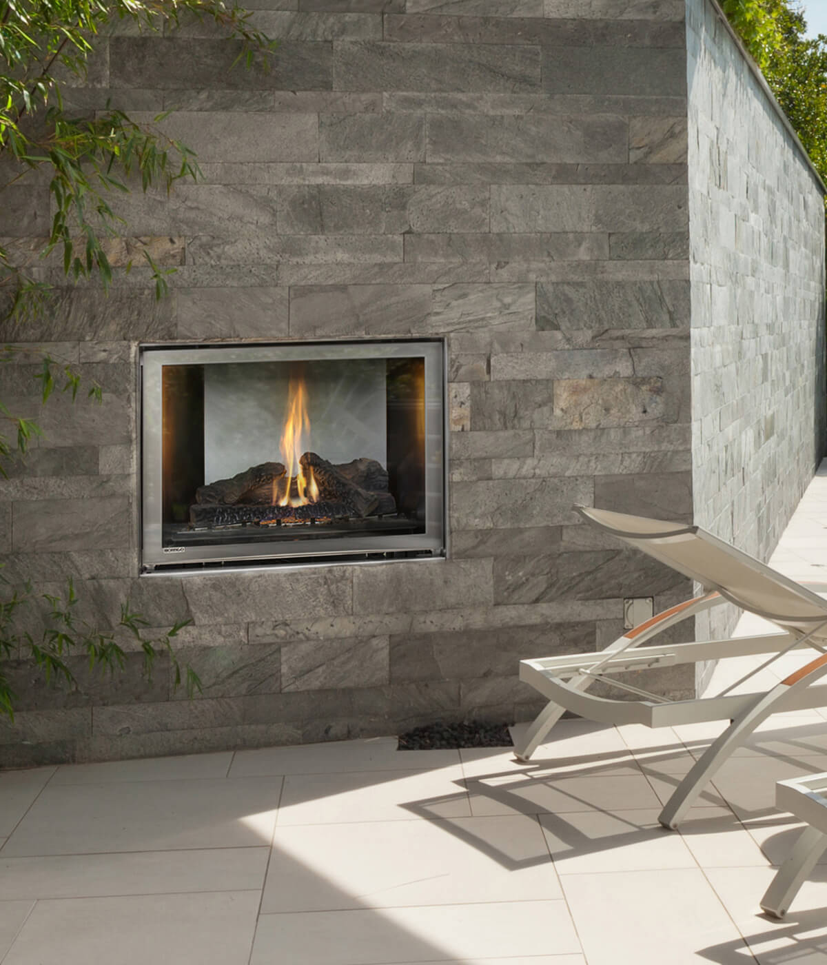 Montigo Divine Outdoor 34 Traditional Ventless Fireplace - H34VO