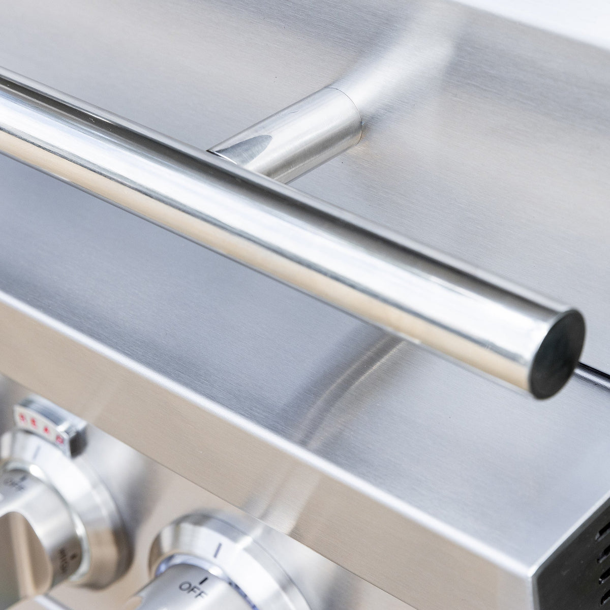 Summerset SZRPRO32 Sizzler Pro 32-Inch 4-Burner Built-In Gas Grill with Infrared Burner - view 8