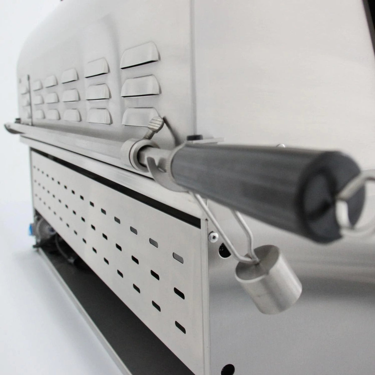 Blaze Professional LUX 44-Inch 4-Burner Freestanding Gas Grill With Rear Infrared Burner On Cart - view 8