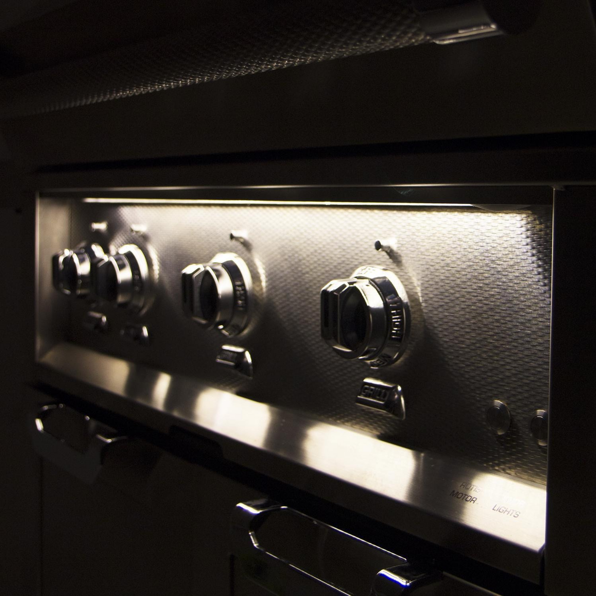 Hestan 42-Inch Built-In Gas Grill W/ 3 Trellis Burners 1 Sear Burner & Rotisserie - GMBR42 - view 3