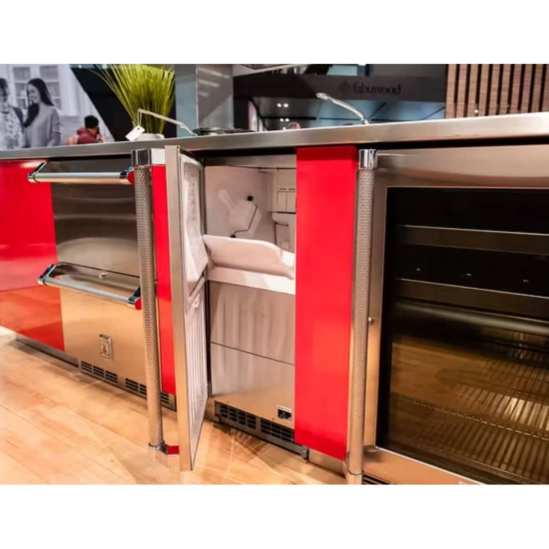 Hestan | 15" Outdoor Rated Ice Machine - view 4