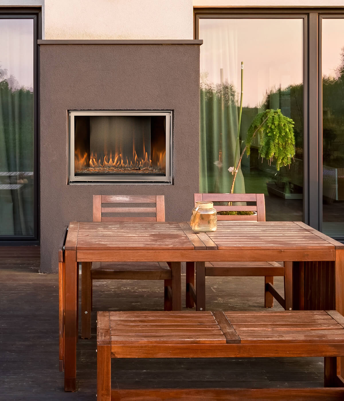 Montigo Divine Outdoor 38 Contemporary Ventless Fireplace - HL38VO