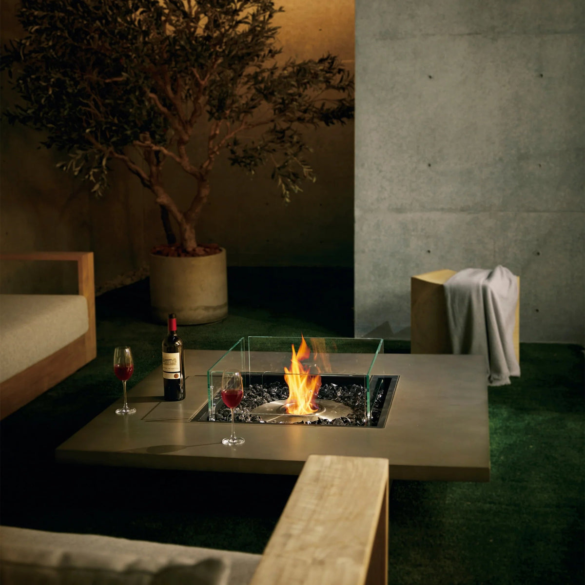 EcoSmart Fire Vertigo 50 Fire Pit Table - view 3