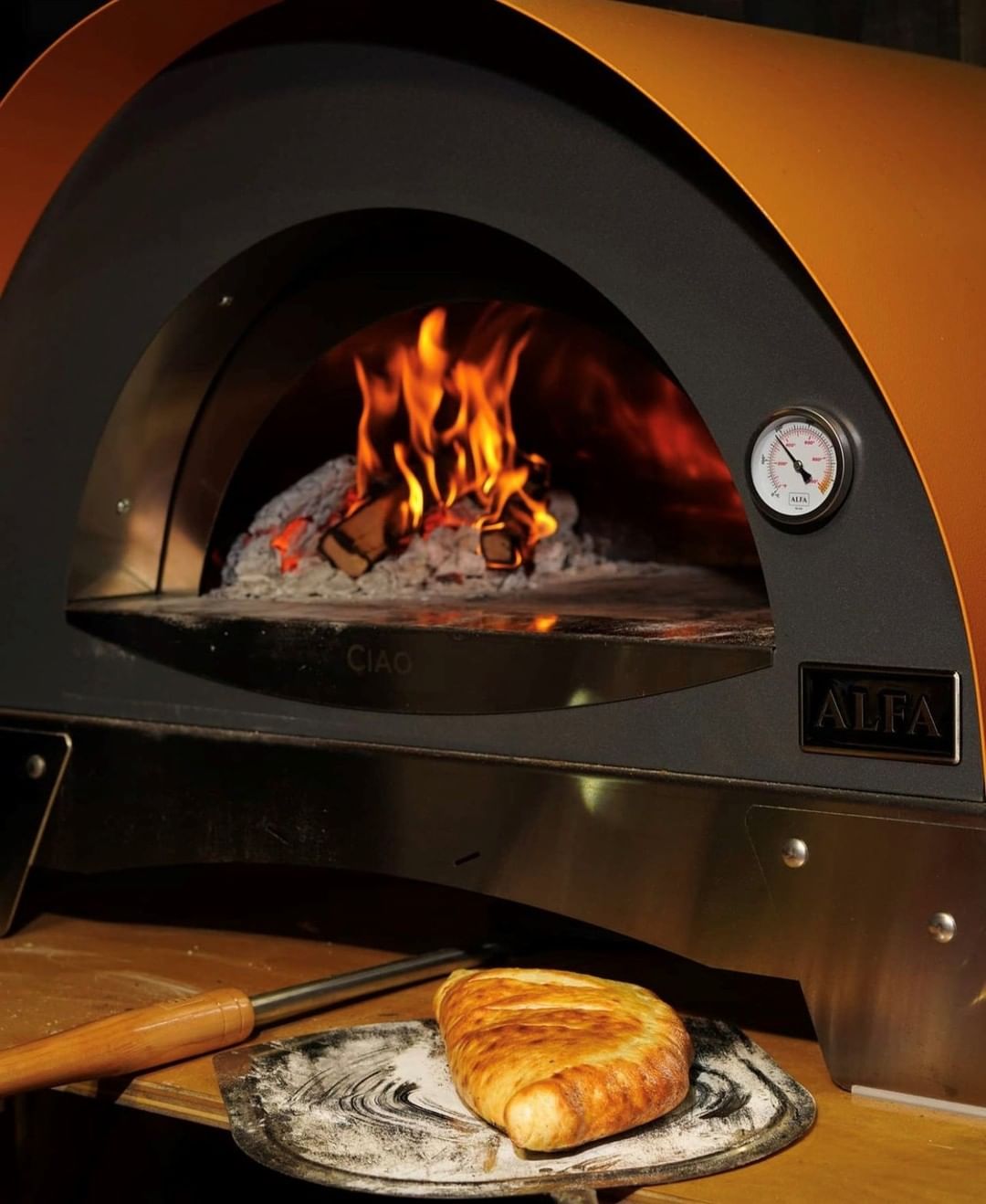 Alfa Ciao 27-Inch Freestanding Wood Fired Outdoor Pizza Oven with Base - Silver Grey