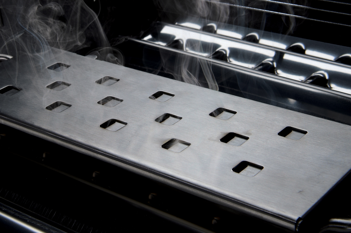 Broil King Premium Stainless Steel Smoker Box – view 4