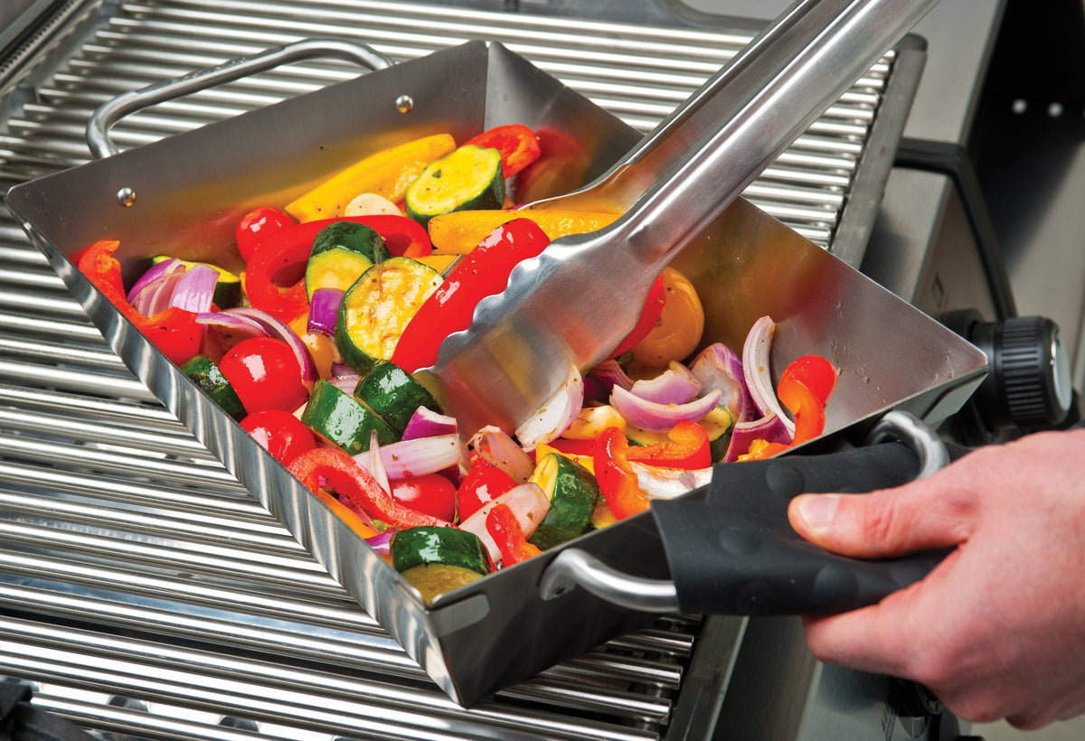 Broil King Deep Dish Grill Wok – view 3