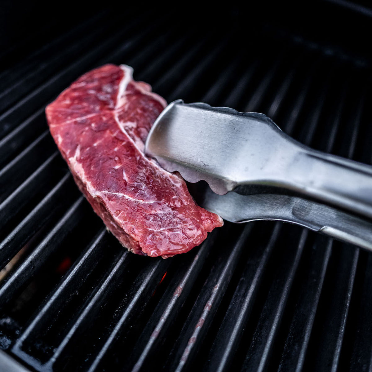 Broil King Imperial Grilling Tongs – view 3
