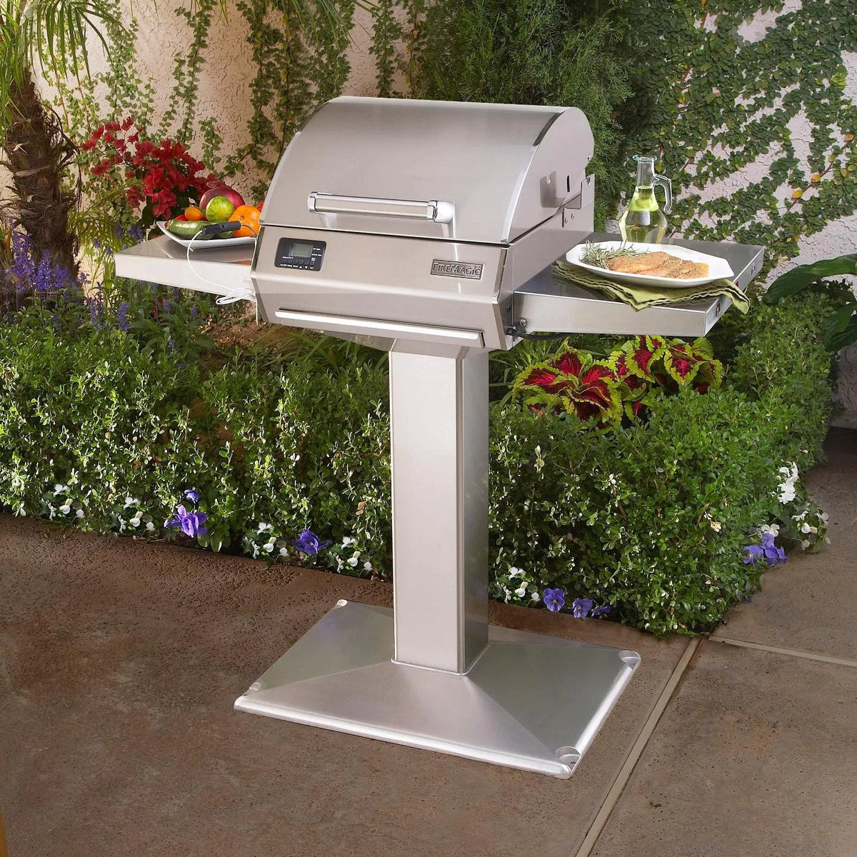 Fire Magic 1800 Watt Electric Grill On Patio Post - E251s-1Z1E-P6 - view 2
