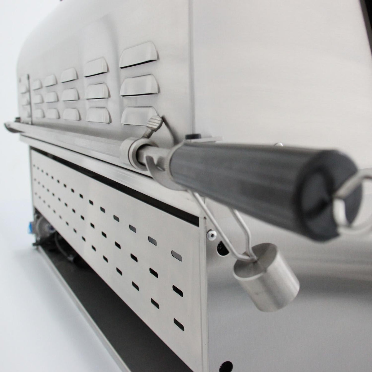 Blaze Professional LUX 44-Inch 4-Burner Built-In Gas Grill With Rear Infrared Burner BLZ-4PRO - view 7