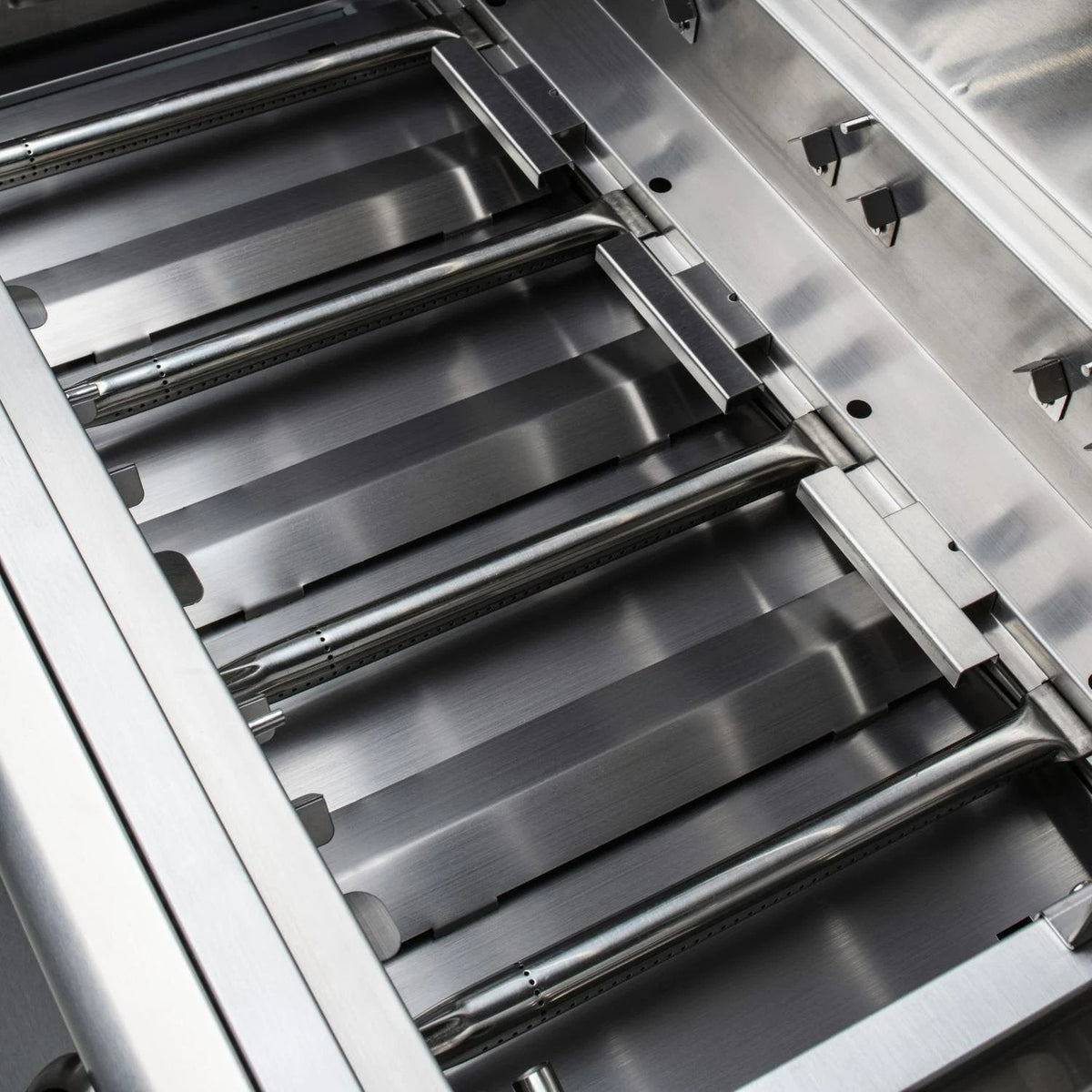 Blaze Prelude LBM 32″ Built-In 4-Burner Gas Grill - BLZ-4LBM
