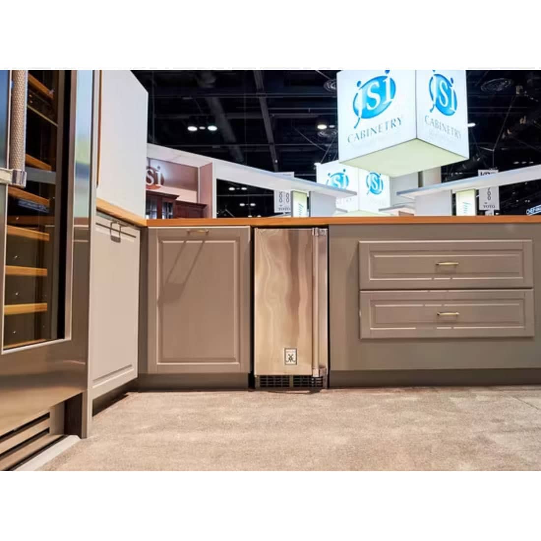 Hestan | 15" Outdoor Rated Ice Machine - view 5