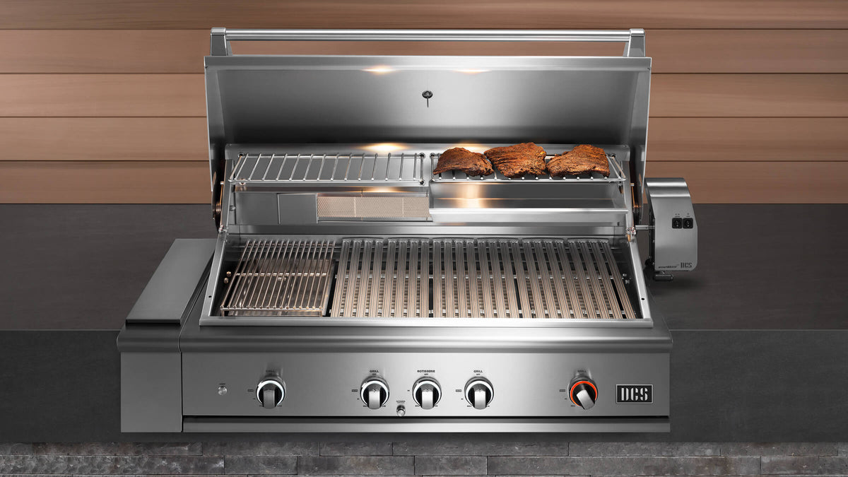 DCS 36" Series 9 Grill, Rotisserie and Charcoal, Natural Gas – view 3