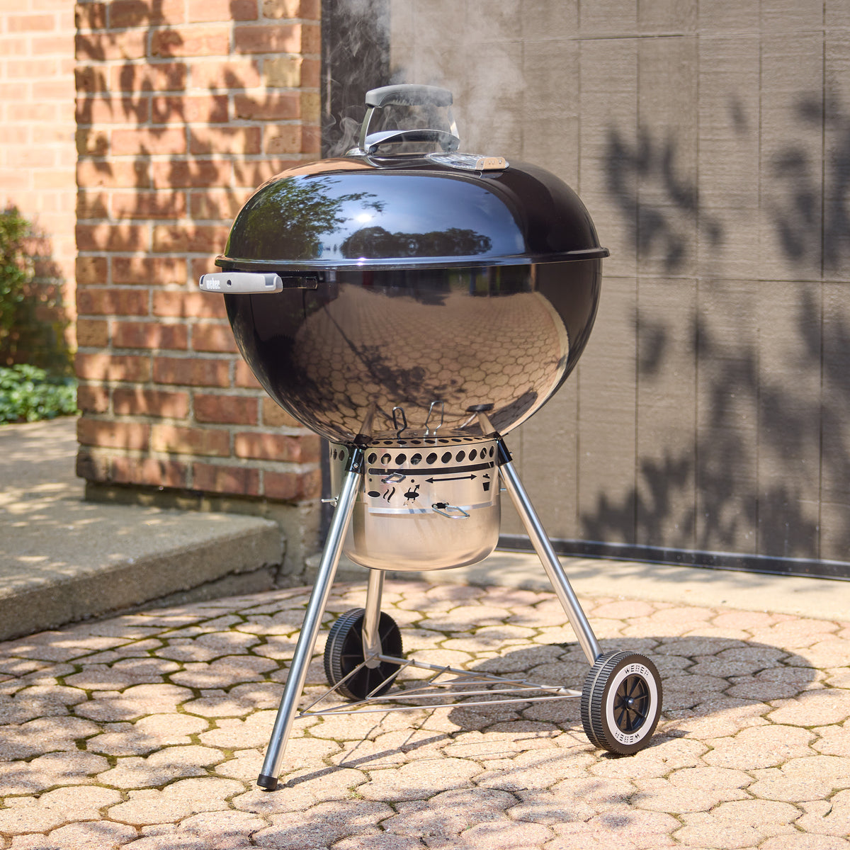 Weber 22" Original Kettle Premium Charcoal Grill (14401001) – view 2