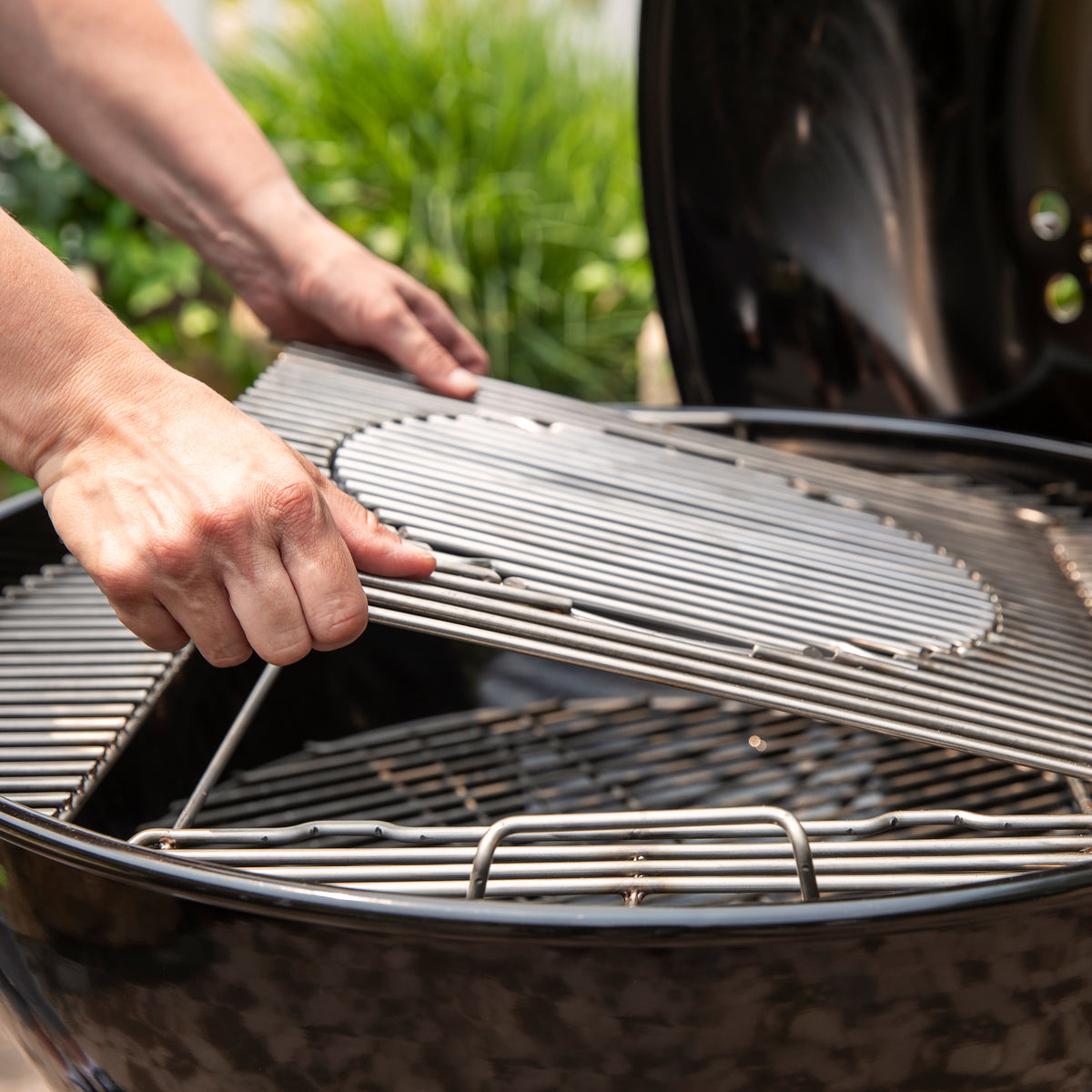 Weber 26" Master-Touch Charcoal Grill (1500064) – view 3