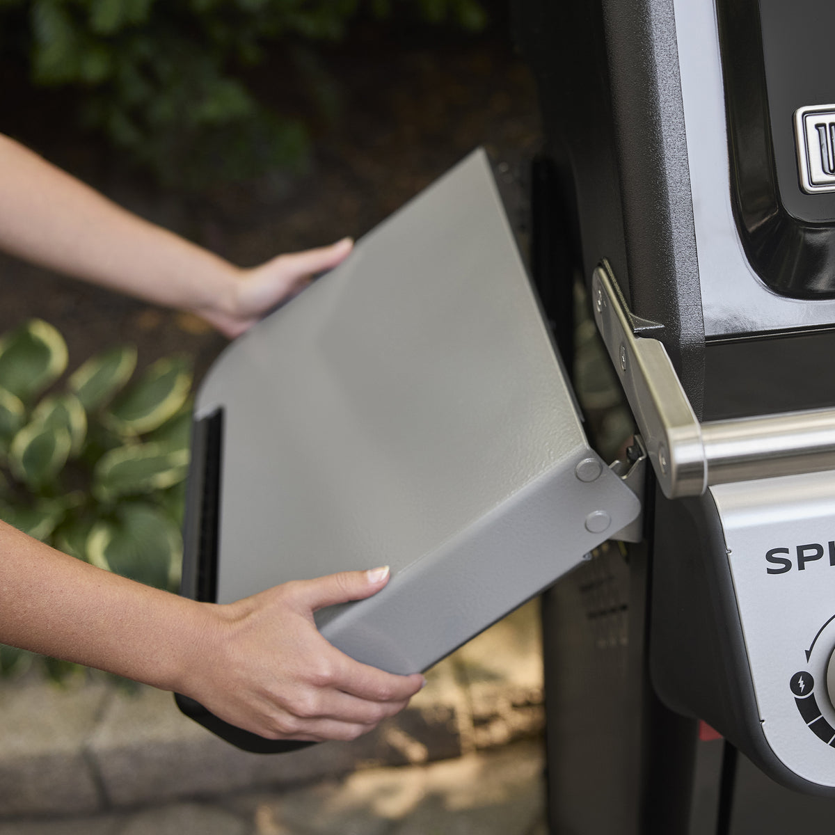 Weber Spirit E-325 Gas Grill (Liquid Propane) – view 4