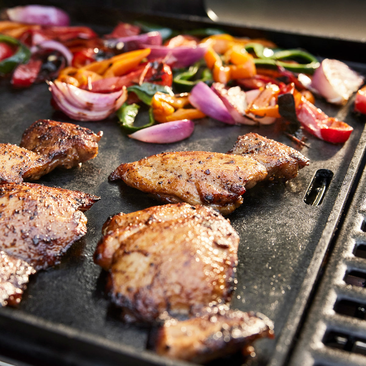 Weber Genesis E-430 Gas Grill Stealth Edition (Natural Gas) – view 7