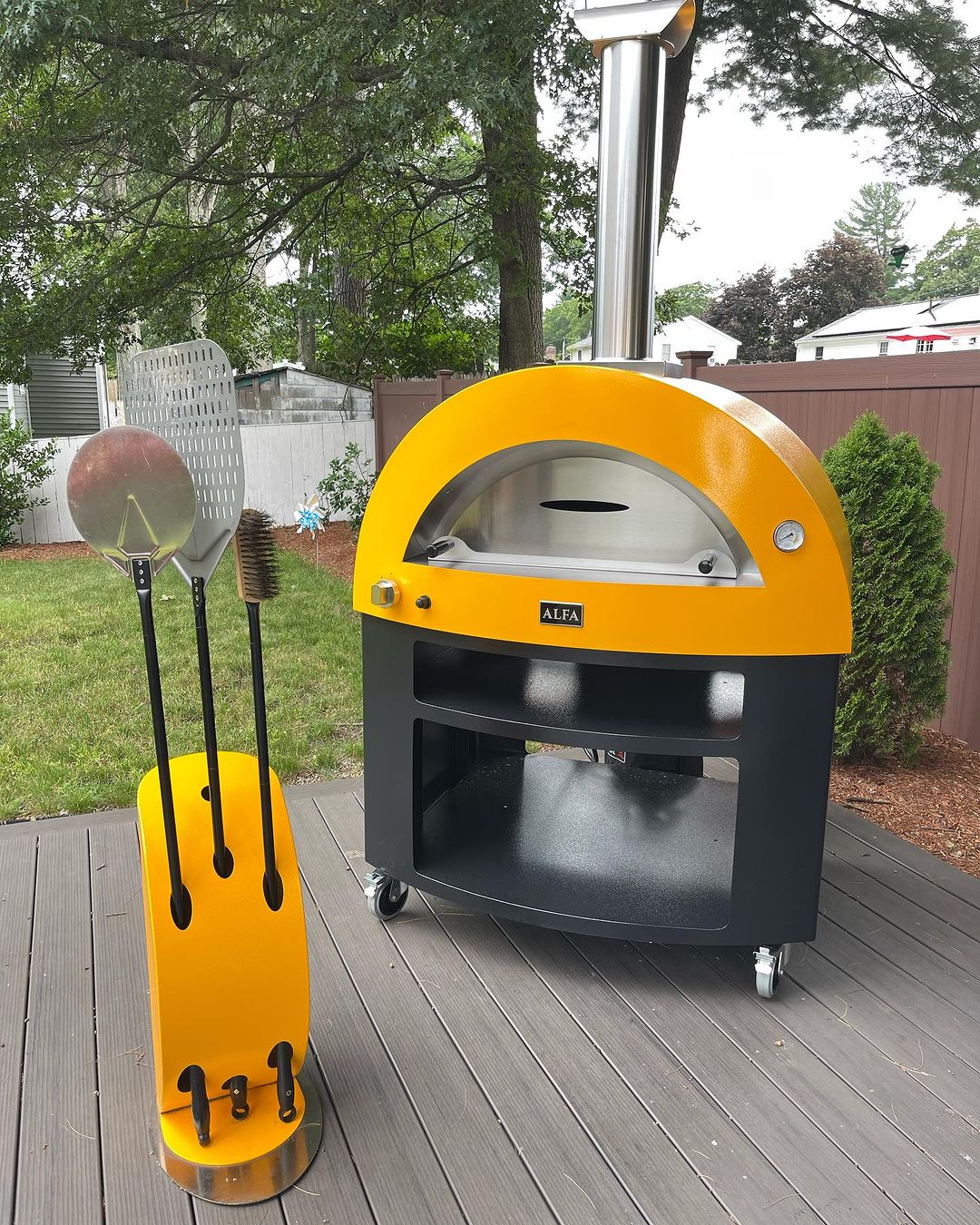Alfa Moderno 5 Pizze Outdoor Gas Hybrid Pizza Oven with Black Base - Freestanding - Fire Yellow - view 21