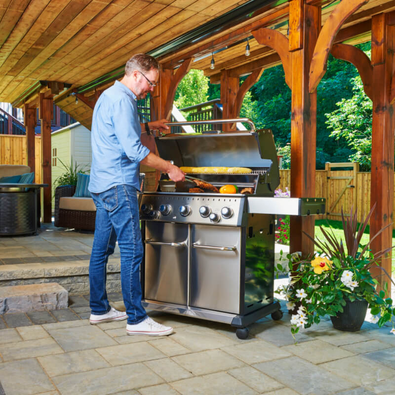 Broil King Baron S 590 PRO IR 5-Burner Gas Grill With Rotisserie & Infrared Side Burner - view 8