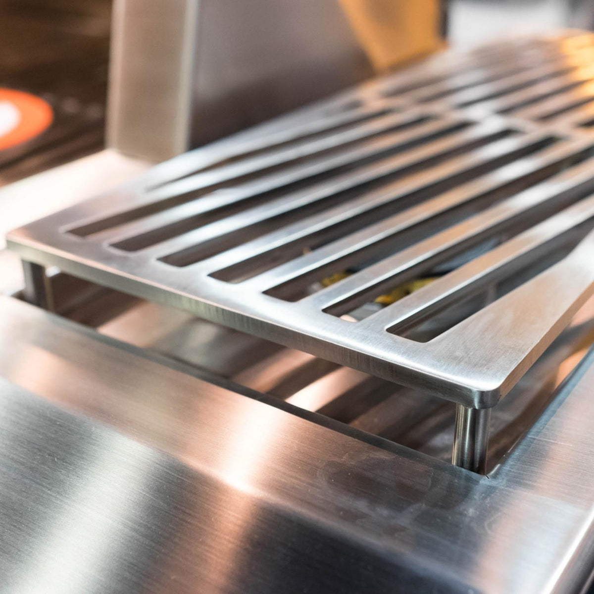 Hestan Built-In/Cart Mounted Propane Gas Double Side Burner - view 2