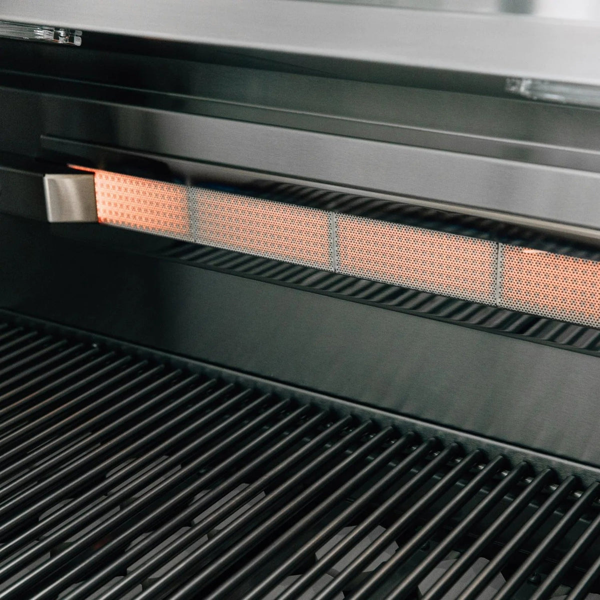 American Made Grills Estate 30-Inch Freestanding Gas Grill - ESTFS30 - view 4