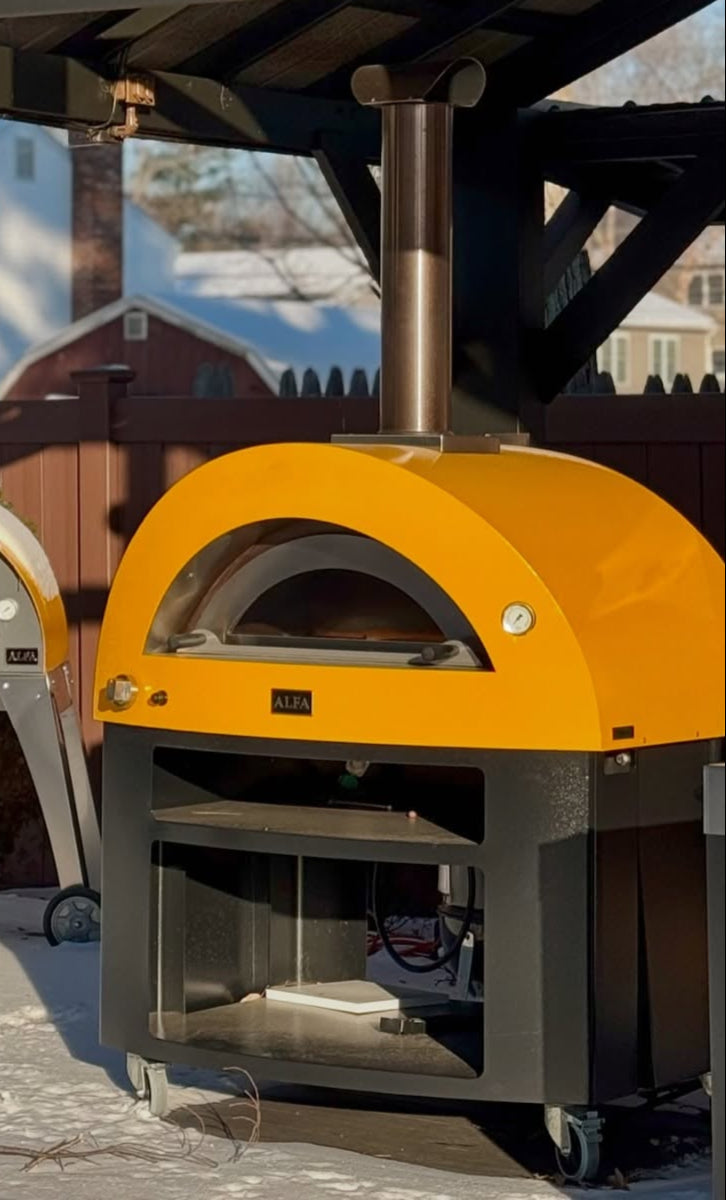 Alfa Moderno 5 Pizze 47-Inch Gas Pizza Oven on Wrinkle Black Base - Imperial Yellow